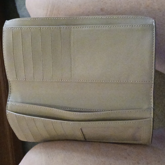 Coach tote and wallet immaculate set !! 💕 - Picture 3 of 8